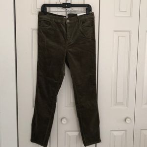 BRAND NEW W/ TAGS olive green cords w/ zip detail